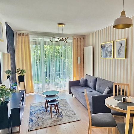 Apartament Whiteblue Kolobrzeg Z Duzym Ogrodkiem - 100 M Od Plazy! Whiteblue Kolberg Apartment Mit Grossem Garten - 100 M Vom Strand Entfernt! Whiteblue Kolobrzeg Apartman S Velkou Zahradou - 100 M Od Plaze! Exterior photo