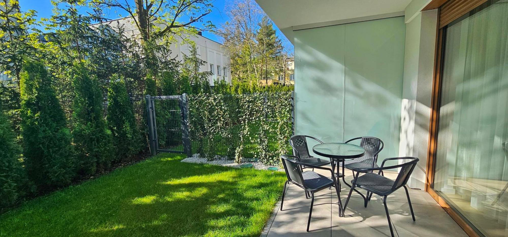 Apartament Whiteblue Kolobrzeg Z Duzym Ogrodkiem - 100 M Od Plazy! Whiteblue Kolberg Apartment Mit Grossem Garten - 100 M Vom Strand Entfernt! Whiteblue Kolobrzeg Apartman S Velkou Zahradou - 100 M Od Plaze! Exterior photo